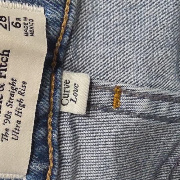 Abercrombie And Fitch Vintage 90's Straight Leg Ultra High Rise Jeans - Picture 5 of 9